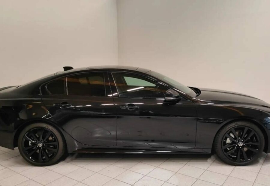 Jaguar XE