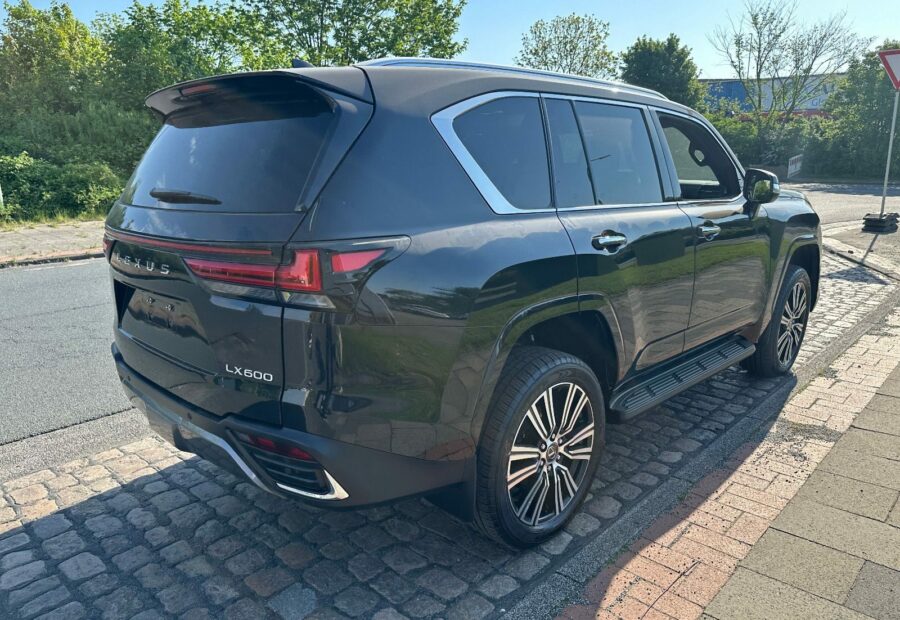 Lexus LX