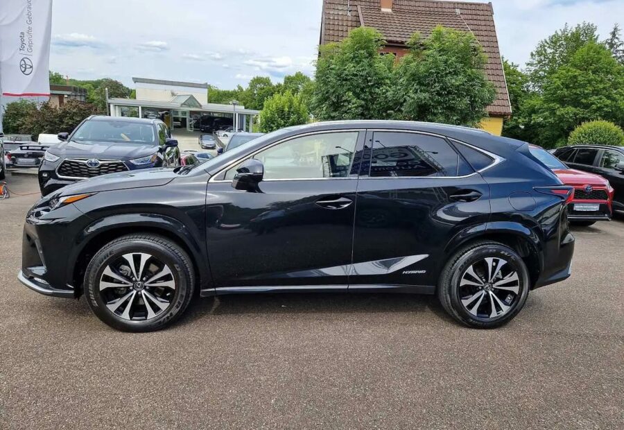 Lexus NX 300h