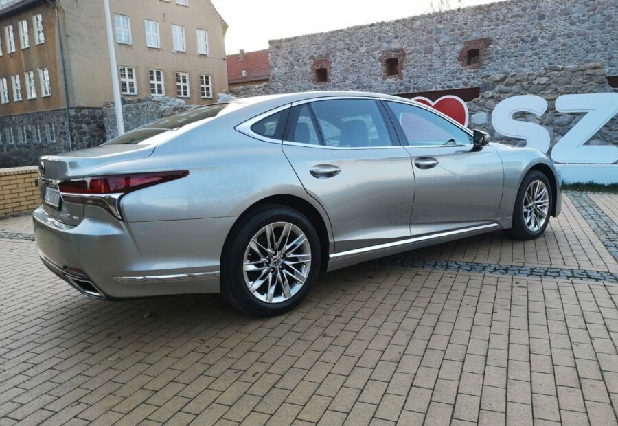 Lexus LS 500