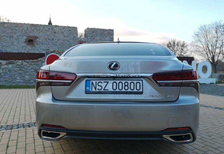 Lexus LS 500