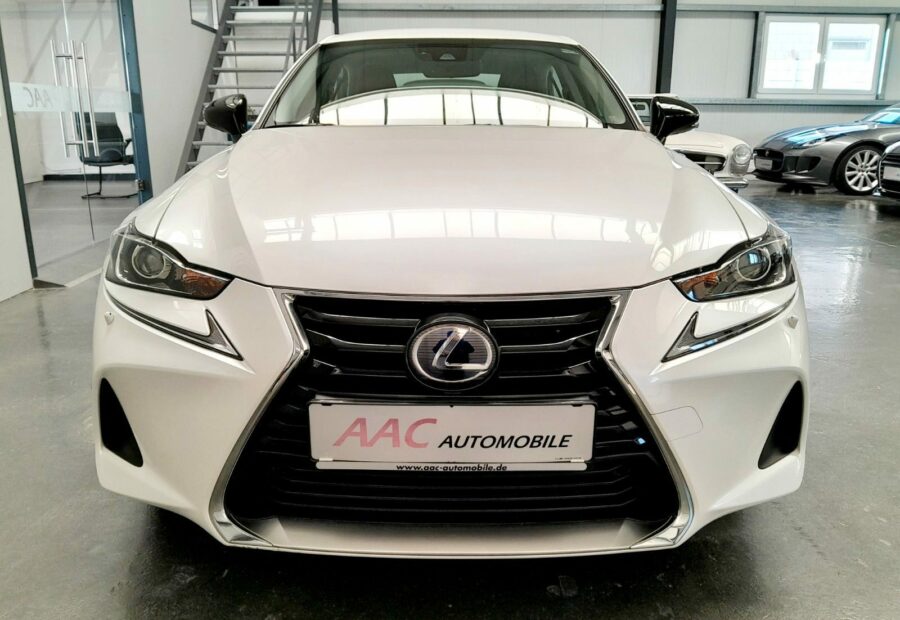 Lexus IS 300h