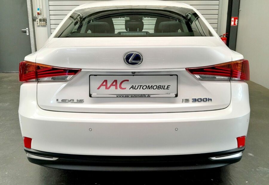 Lexus IS 300h