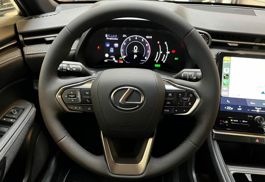 Lexus LBX