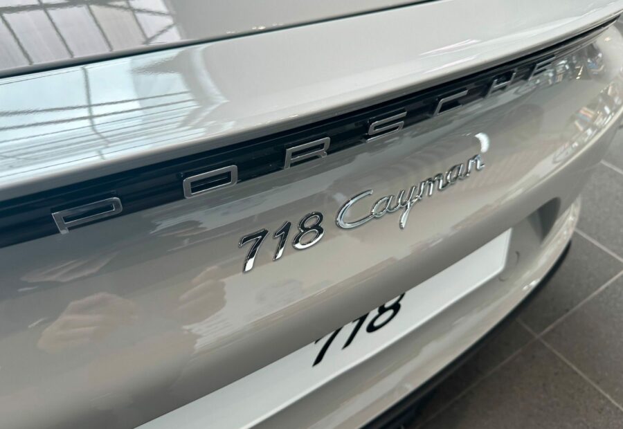 Porsche 718 Cayman