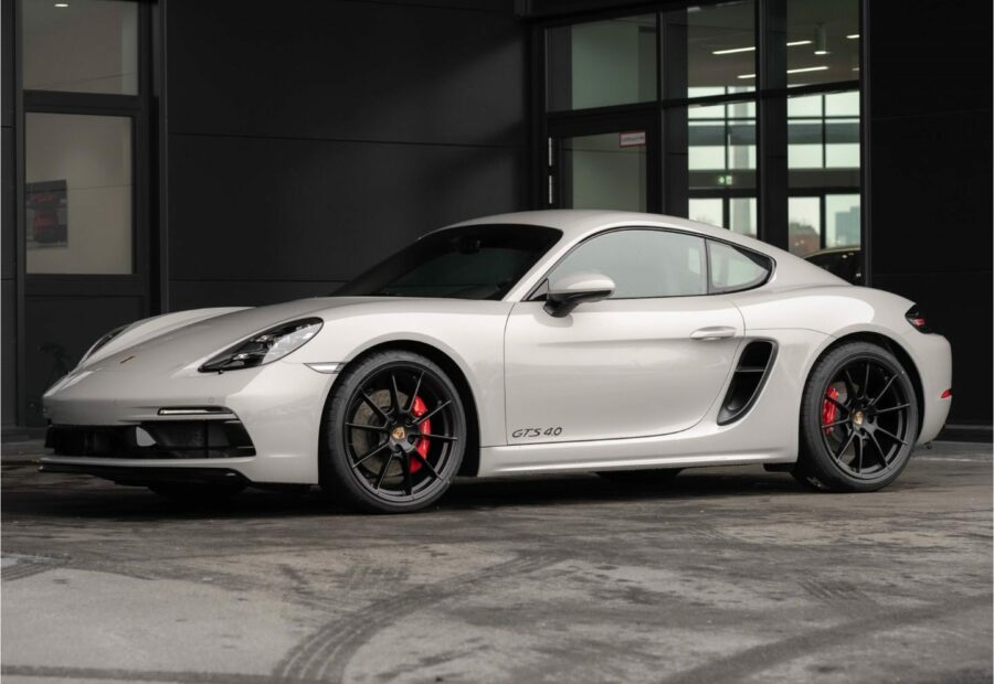 Porsche 718 Cayman