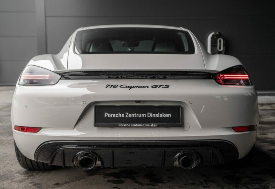 Porsche 718 Cayman
