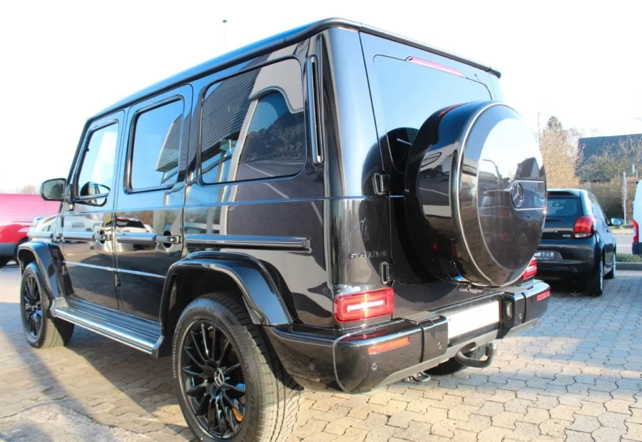 Mercedes G-class