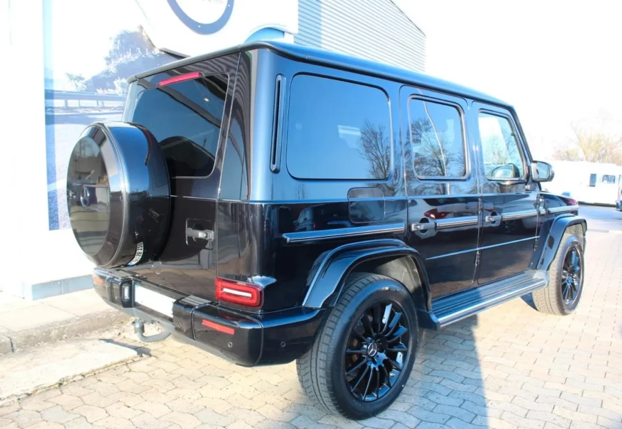 Mercedes G-class