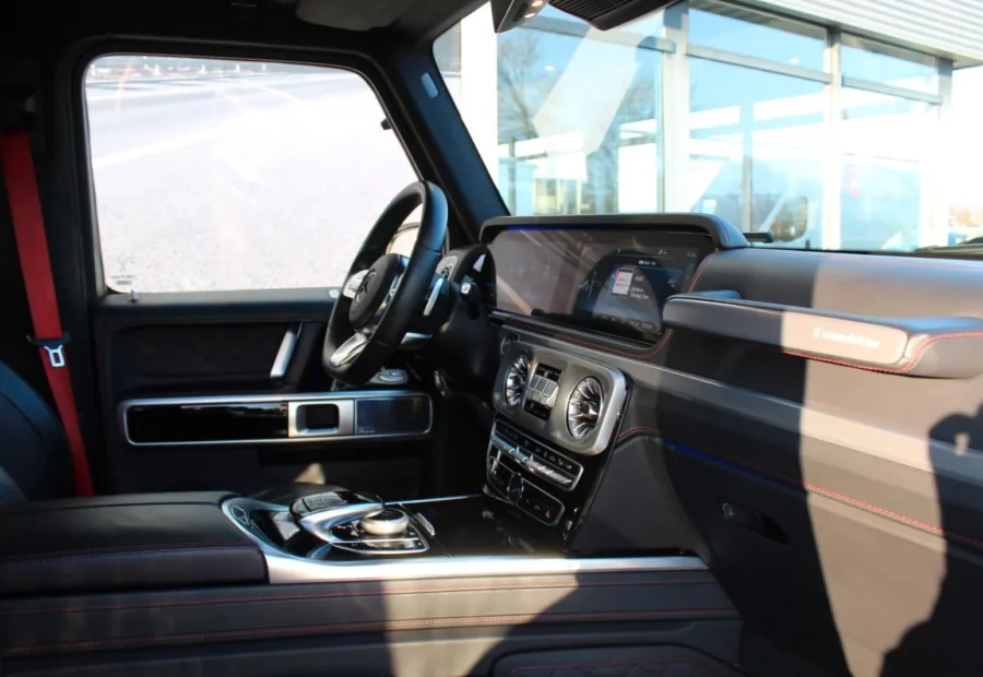Mercedes G-class
