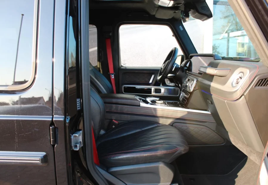 Mercedes G-class