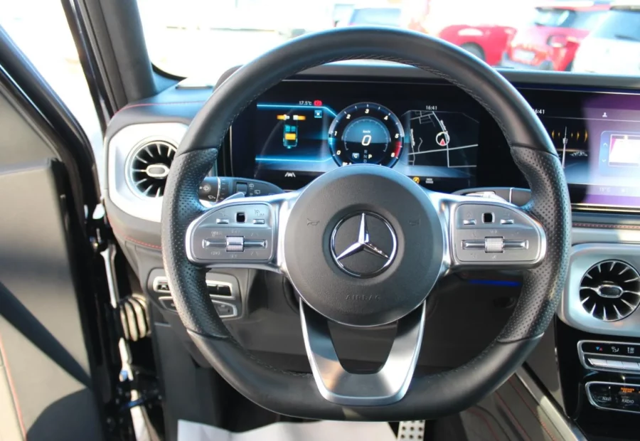 Mercedes G-class