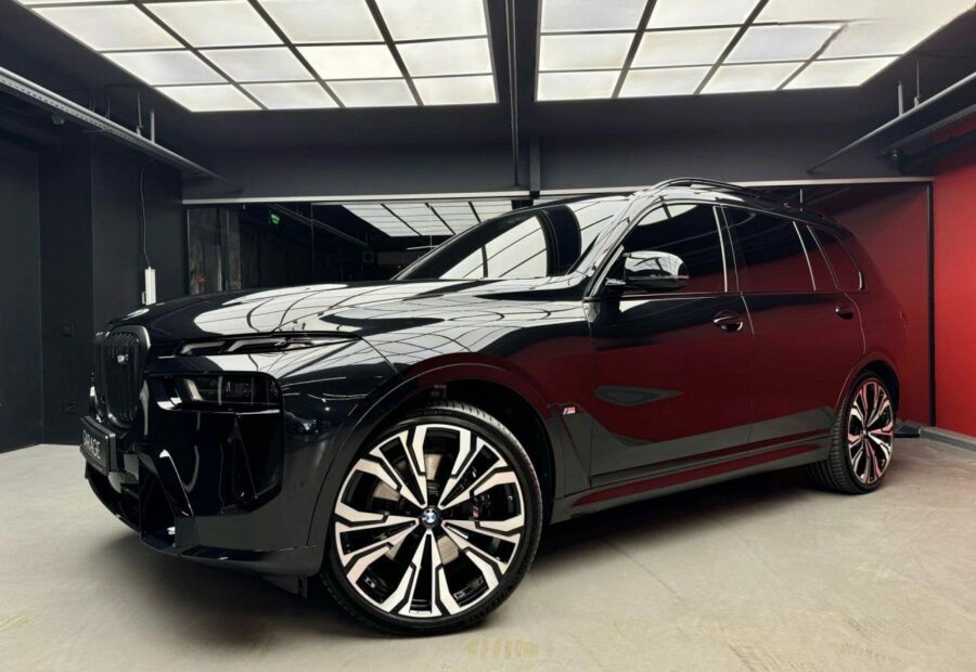 BMW X7 M60i xDrive