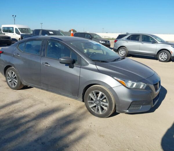 Nissan Versa 2021