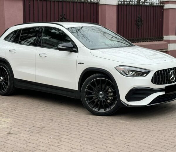 Mercedes-Benz GLA AMG 35 2021