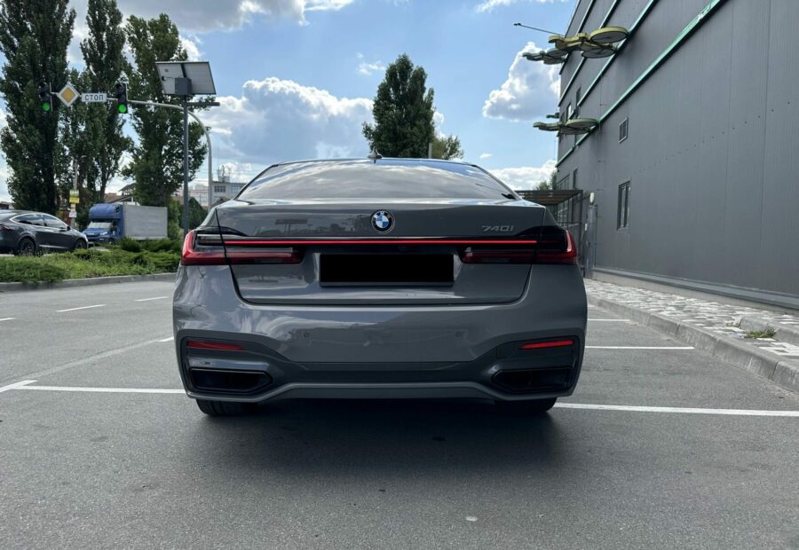BMW 7 серия