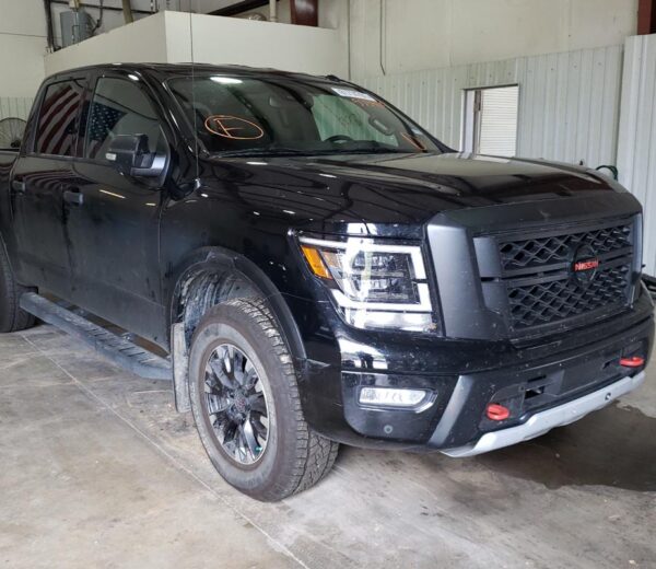 Nissan Titan 2021