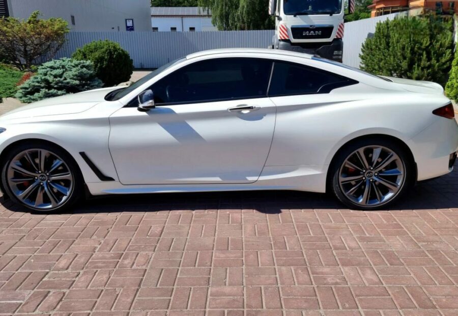 Infiniti Q60