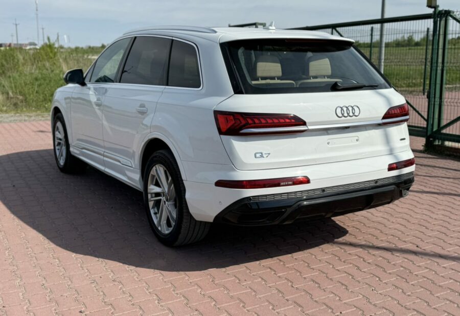 Audi Q7