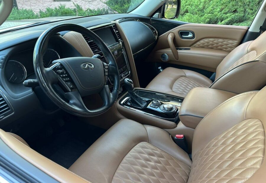 Infiniti QX80