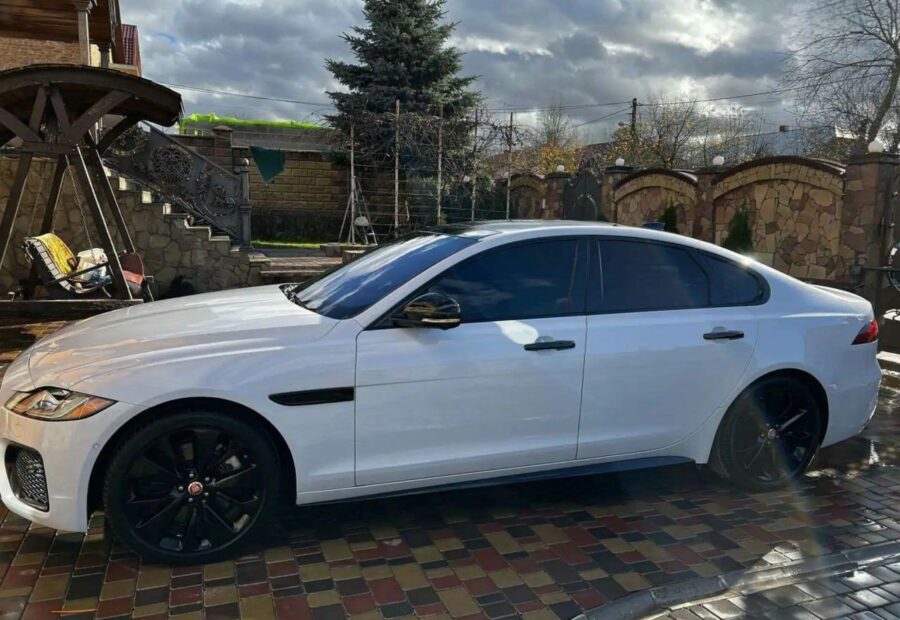 Jaguar XF