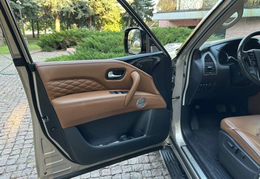 Infiniti QX80