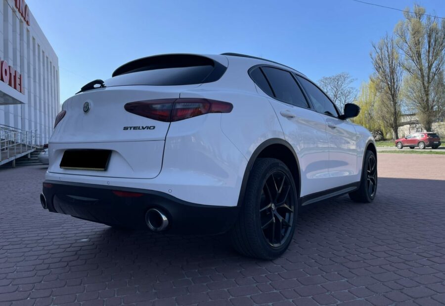 Alfa Romeo STELVIO