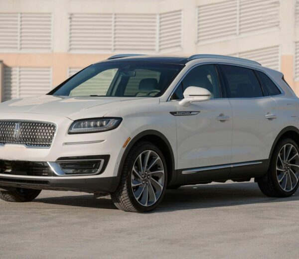 Lincoln Nautilus 2021