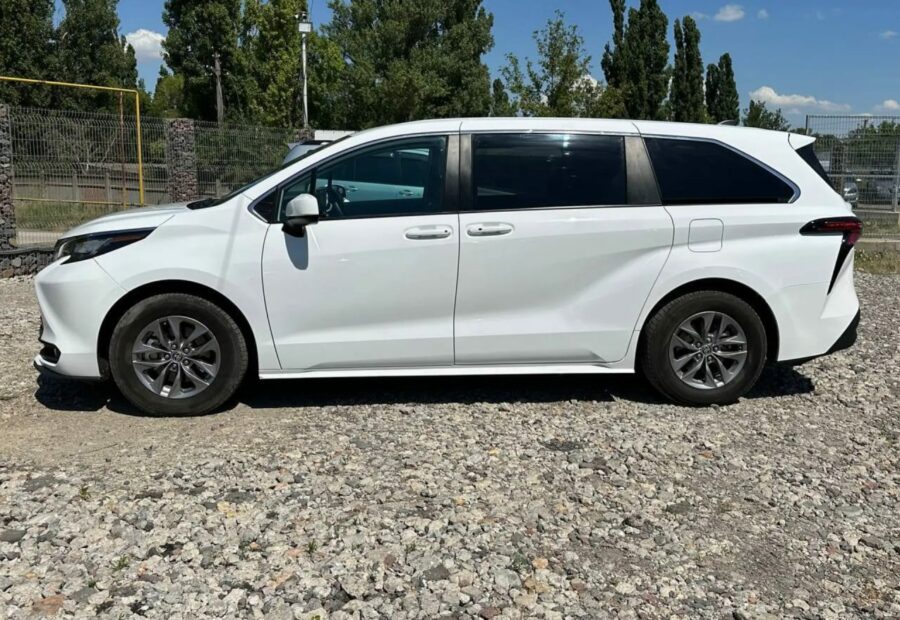 Toyota SIENNA