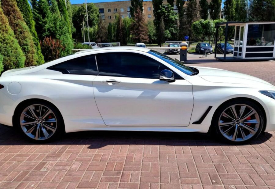Infiniti Q60