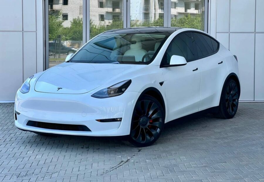 Tesla MODEL Y