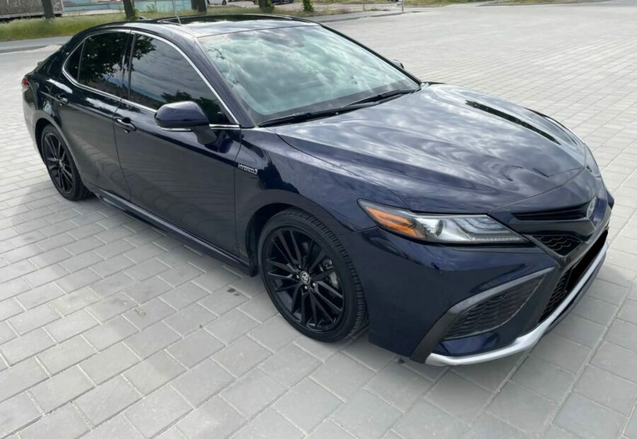 Toyota CAMRY