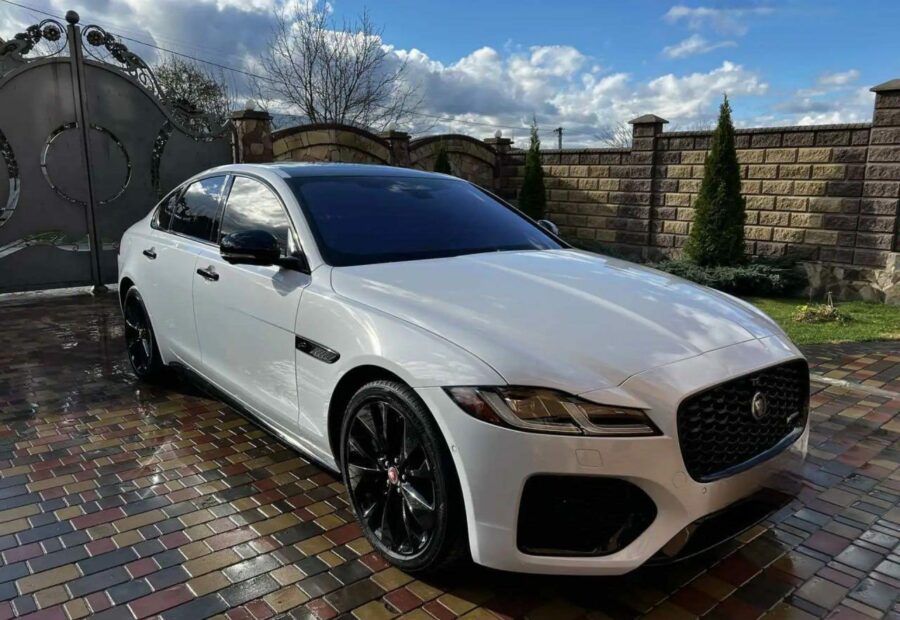 Jaguar XF