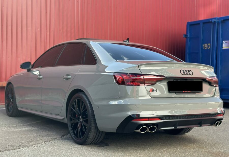 Audi S4