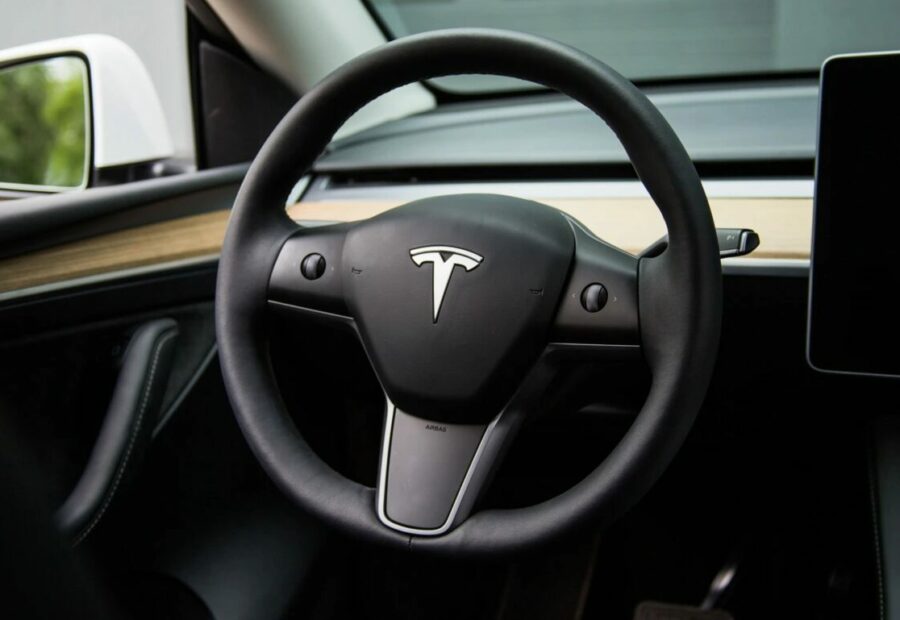 Tesla MODEL Y