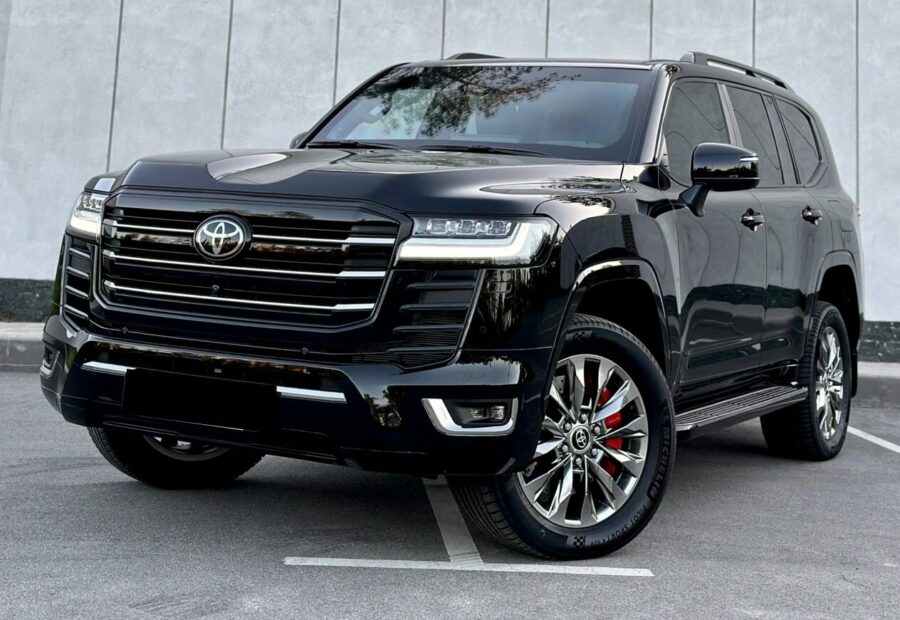 Toyota Land Cruiser 300