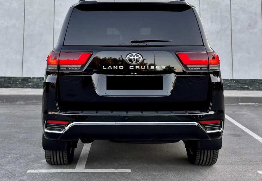 Toyota Land Cruiser 300