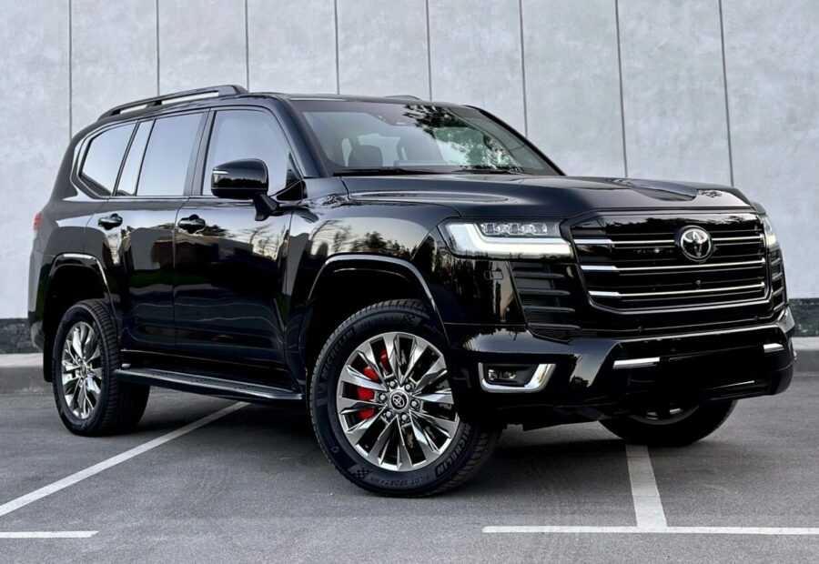 Toyota Land Cruiser 300