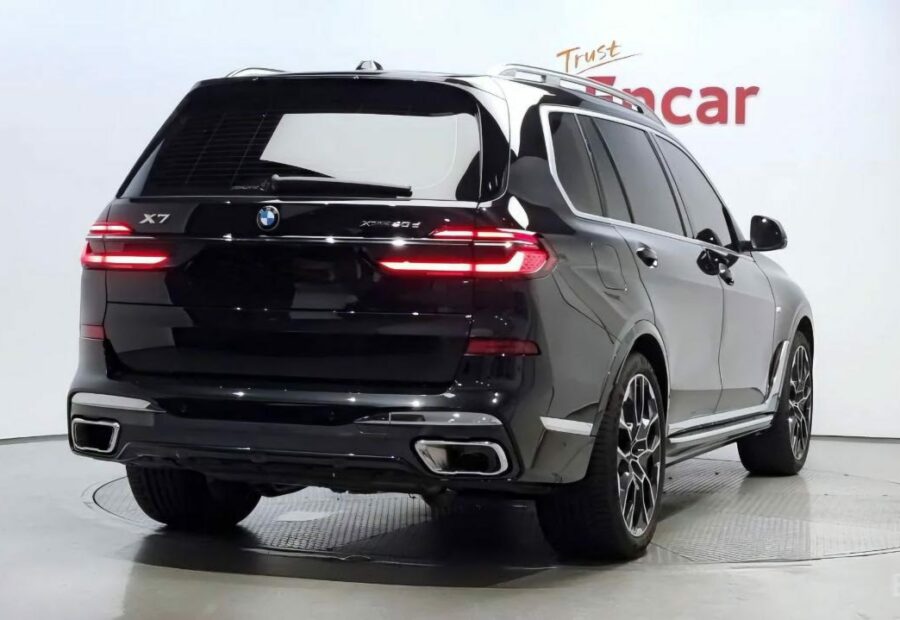 BMW X7