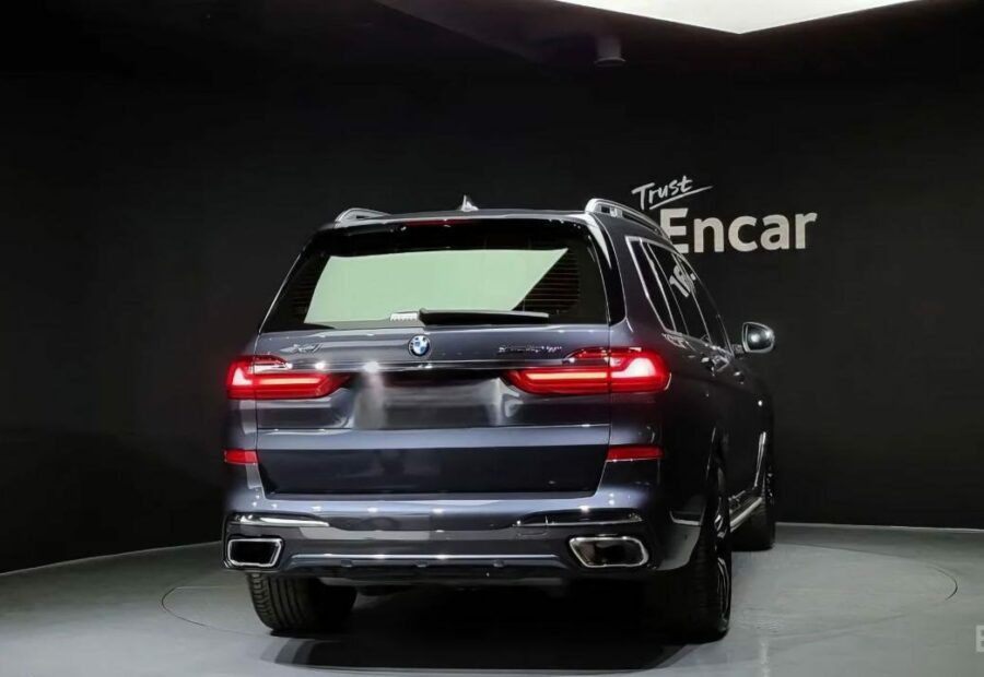 BMW X7