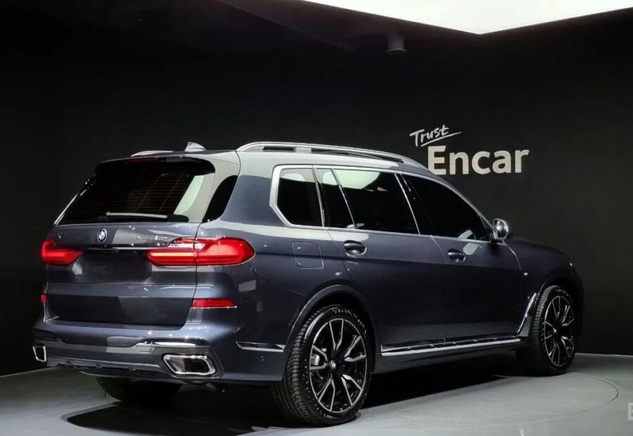BMW X7
