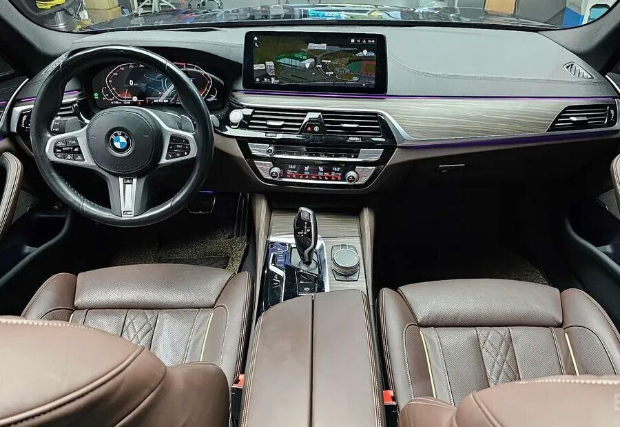 BMW 530i