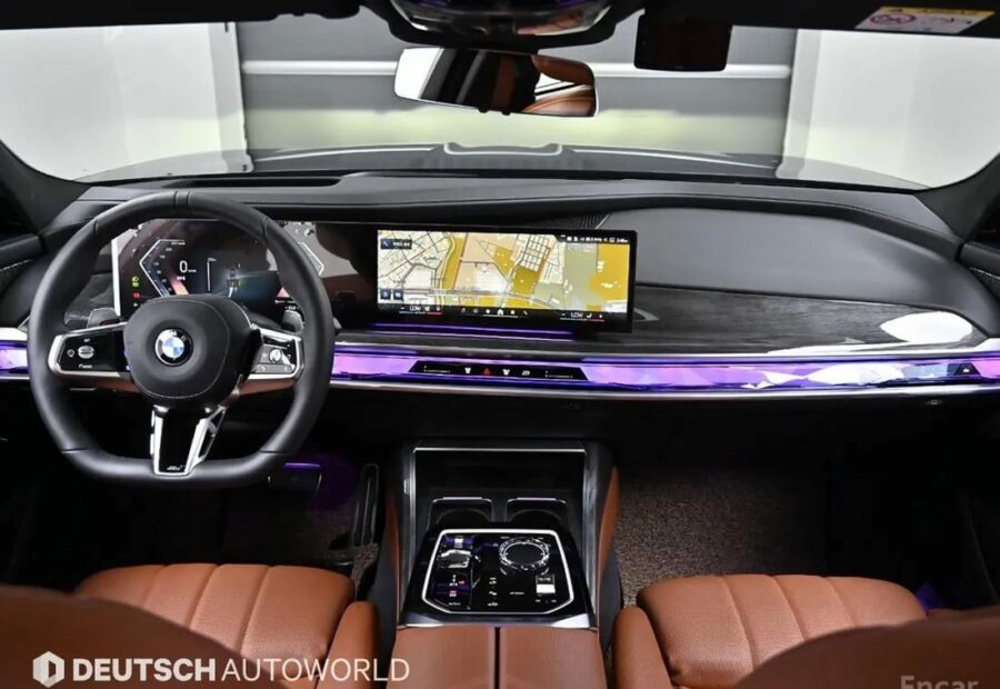 BMW 740i