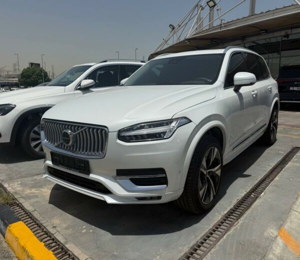 Volvo XC90 B5 AWD 2024