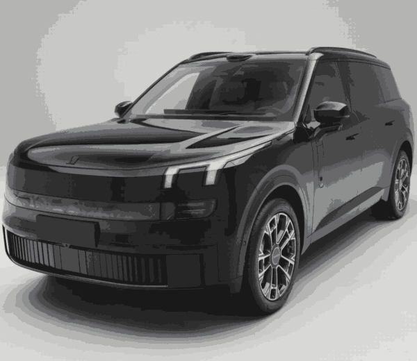Lynk & Co 900 2025