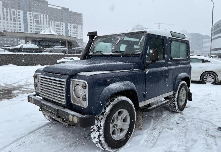 Land Rover Defender