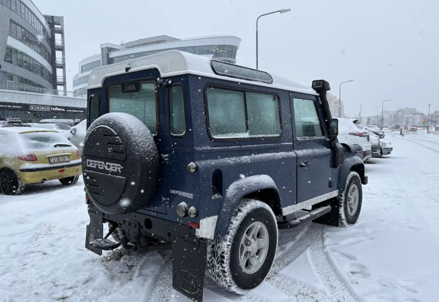 Land Rover Defender