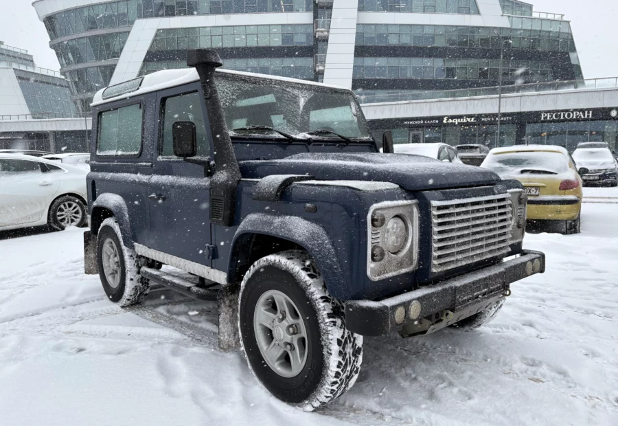 Land Rover Defender