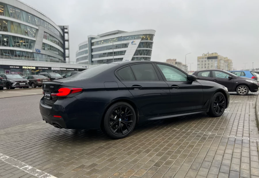 BMW 530i