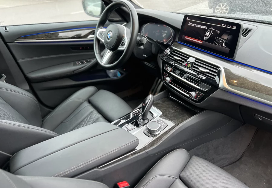 BMW 530i